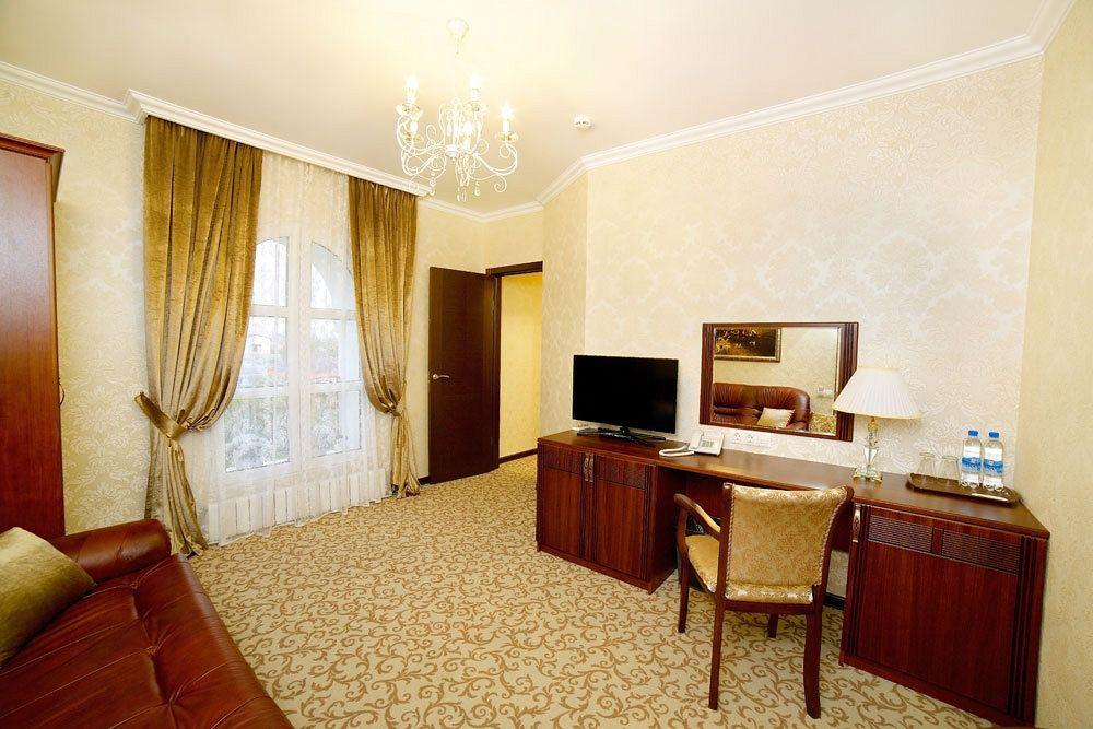 Villa Marina Hotel Krasnodar Dış mekan fotoğraf