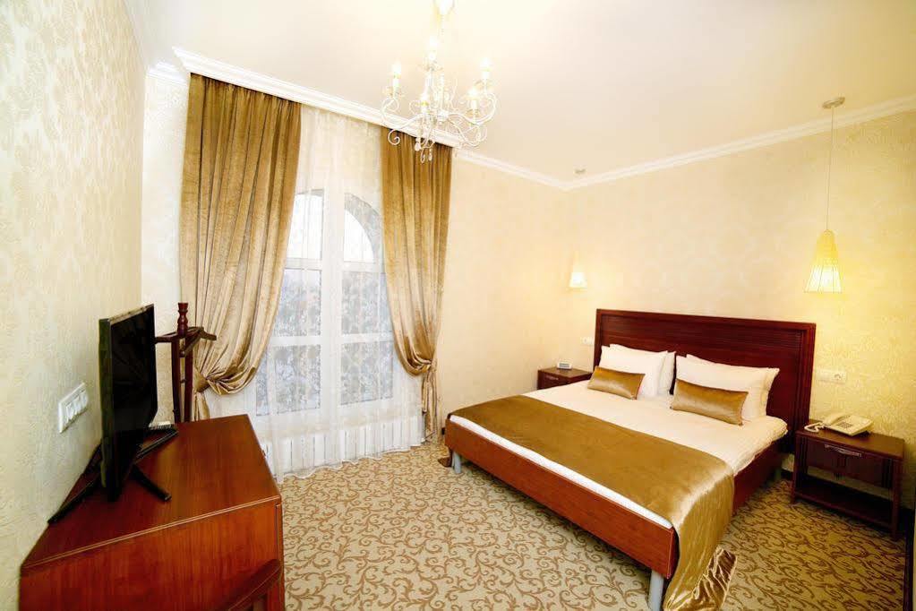 Villa Marina Hotel Krasnodar Dış mekan fotoğraf